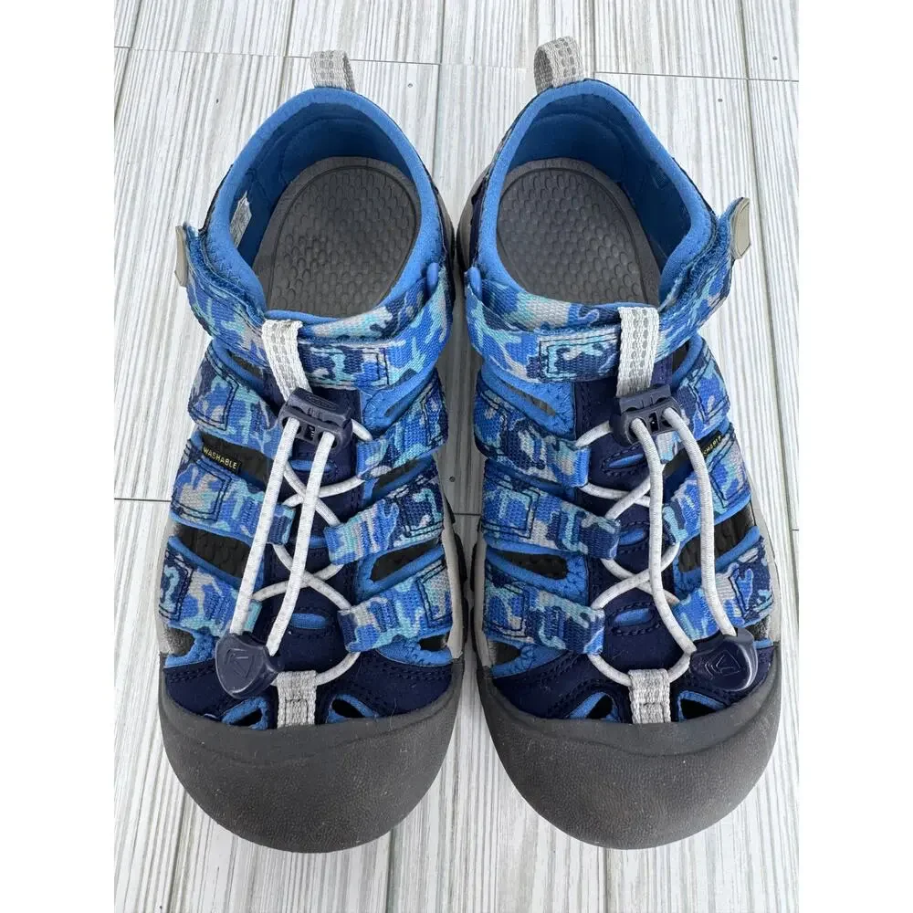 Keen Newport H2 sandals kids size 4 blue camo closed toe water outdoor hiking